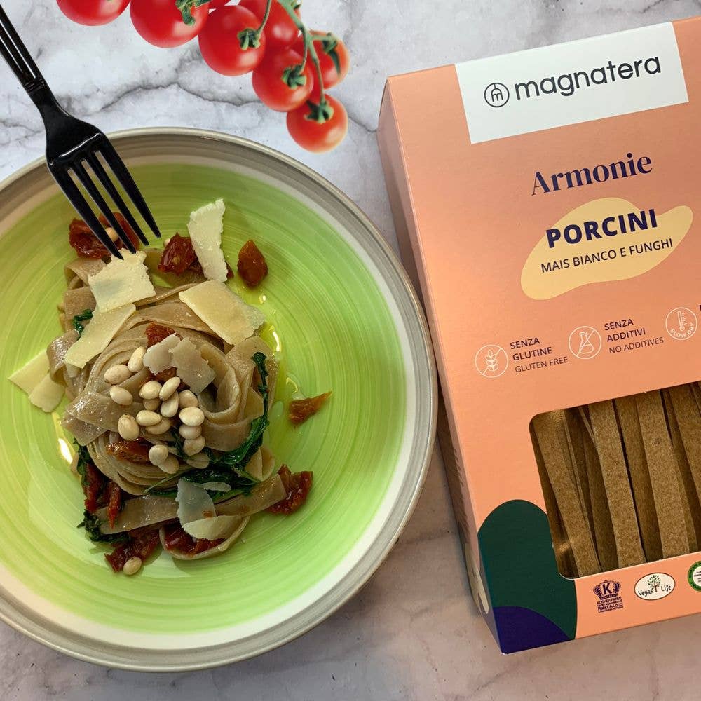 Glutenfri pasta – hvid majs og porcini-svampe - fremstillet i Italien